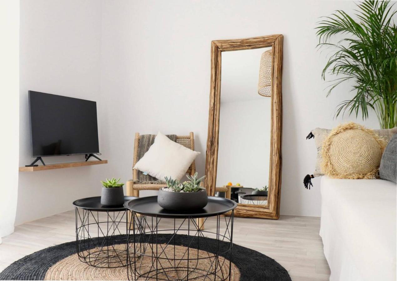 Beach Apartment Thalia With Hot Tub And Sea View Άγιος Προκόπιος Εξωτερικό φωτογραφία